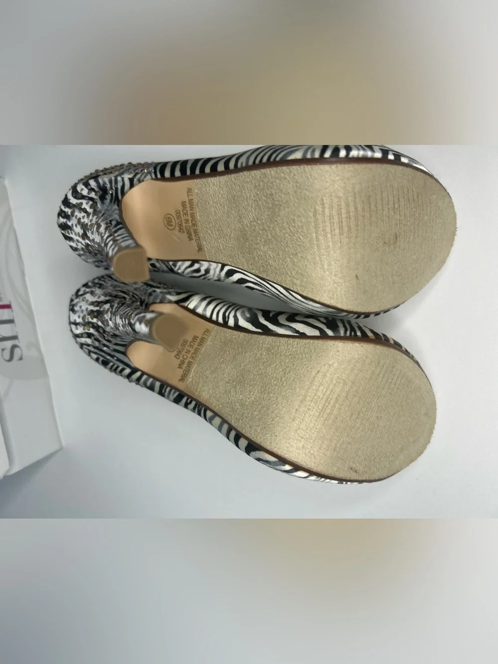 Shi by Journeys Zebra Print Peep Toe Platform Pumps Heels New In Box Size 6 Glam